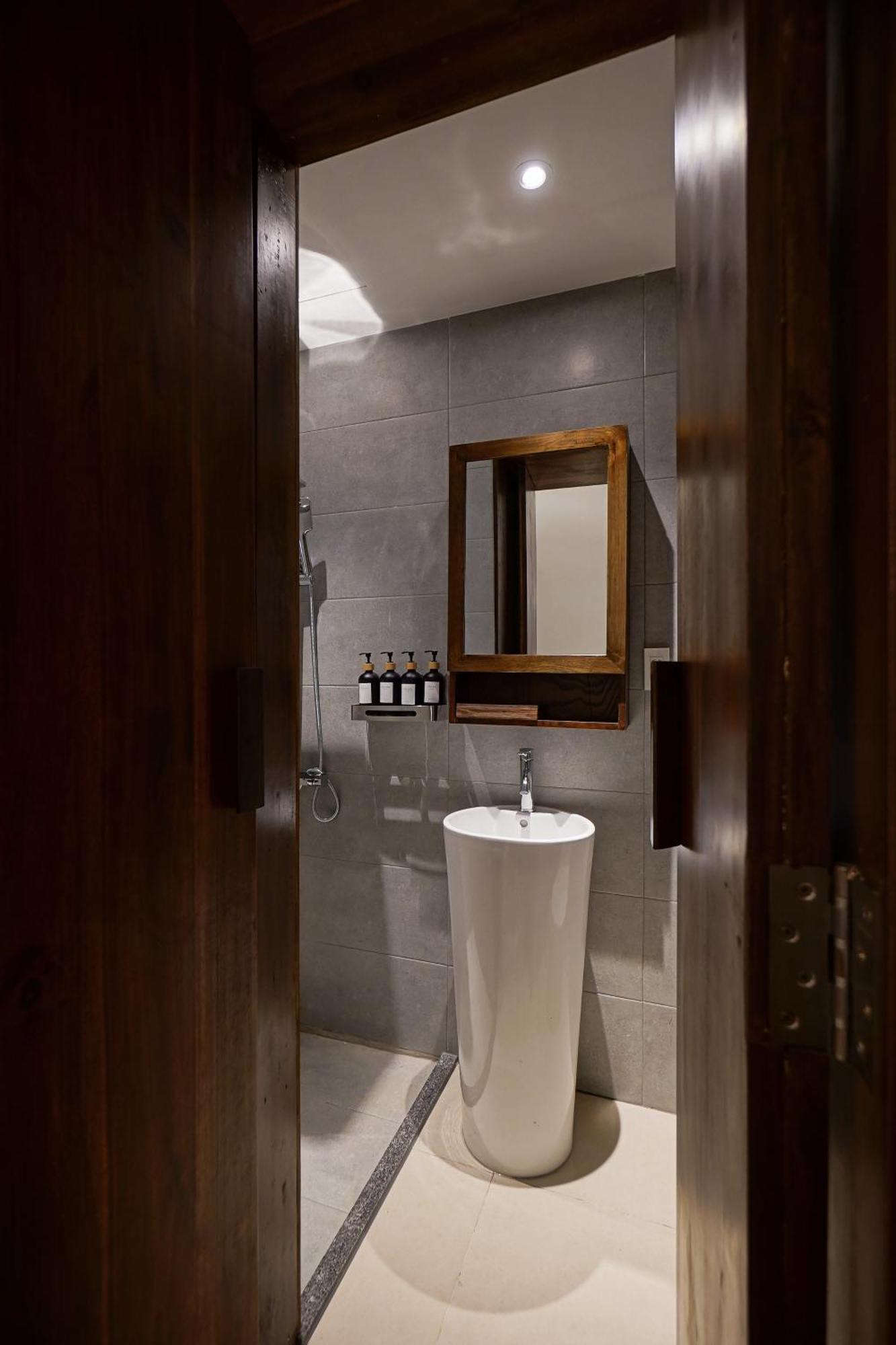 Nexus House Nguyen Binh Khiem 3*