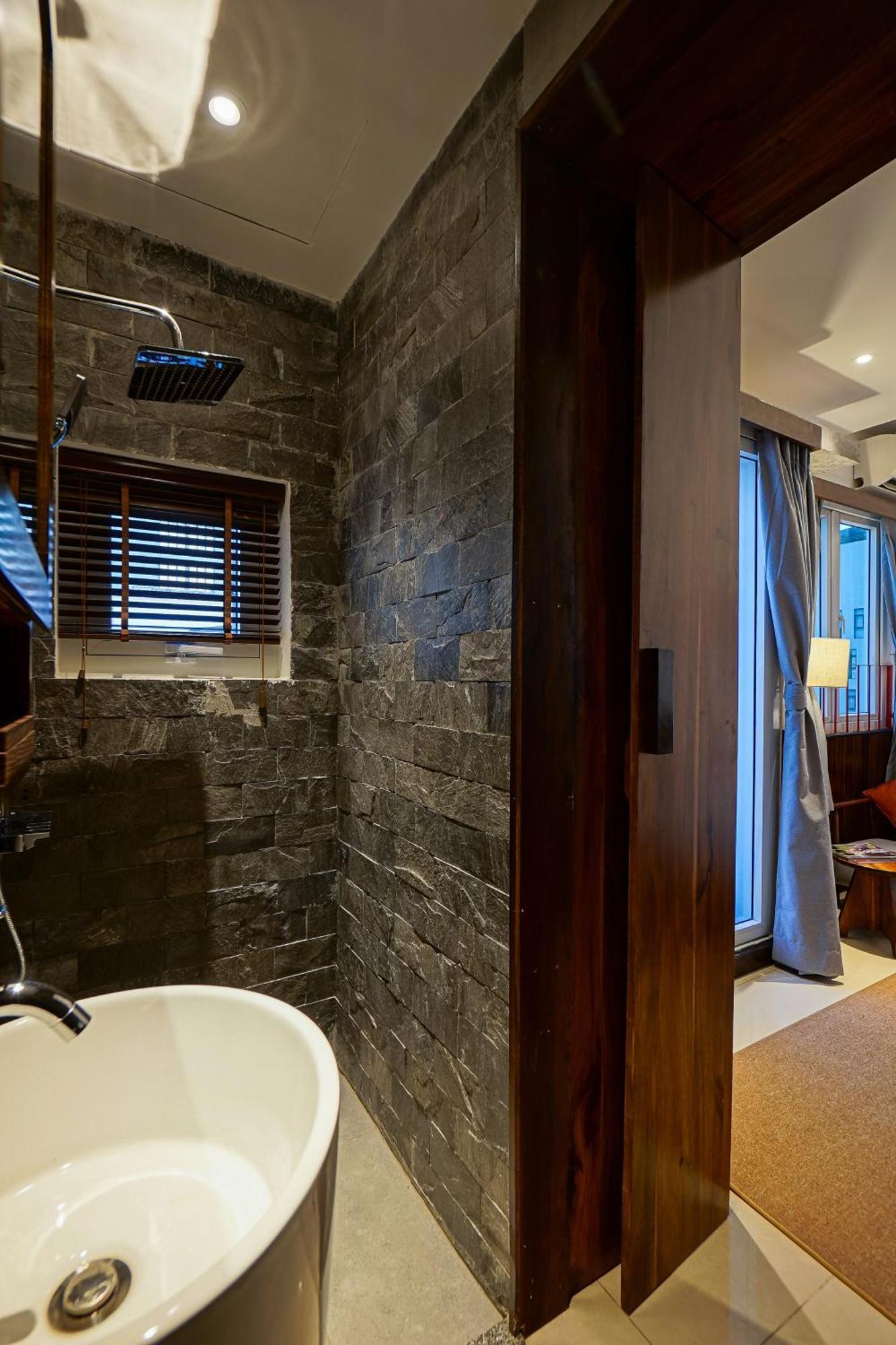 Nexus House Nguyen Binh Khiem Hotel